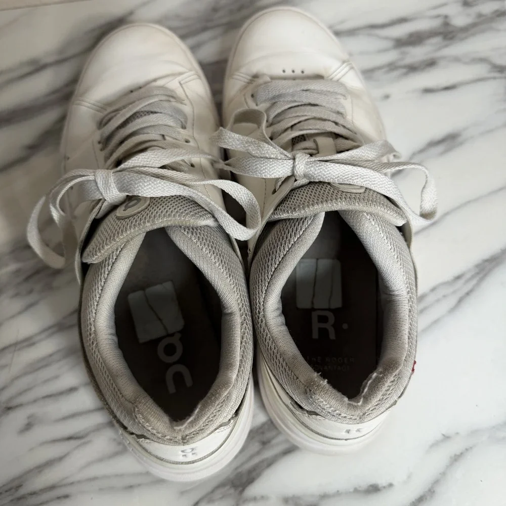 On Cloud The Roger Advantage Women Size 9 White Athletic Tennis Shoes Sneakers